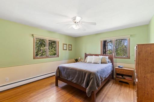 The primary bedroom overlooks the backyard and has beautiful hardwood floors!!