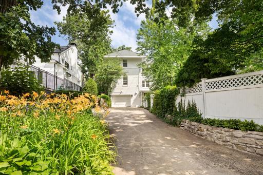 4887 E Lake Harriet Parkway, Minneapolis, MN 55419
