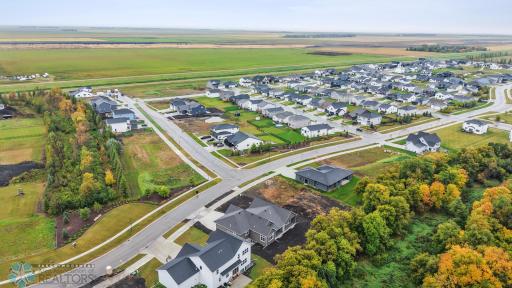 8928 Meadowlark Parkway, Horace, ND 58047