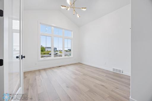 8928 Meadowlark Parkway, Horace, ND 58047