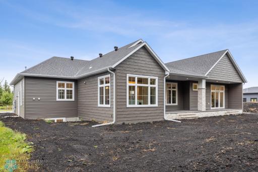 8928 Meadowlark Parkway, Horace, ND 58047