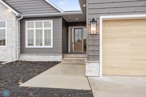 8928 Meadowlark Parkway, Horace, ND 58047