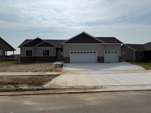 1306 18th Street NE, Austin, MN 55912