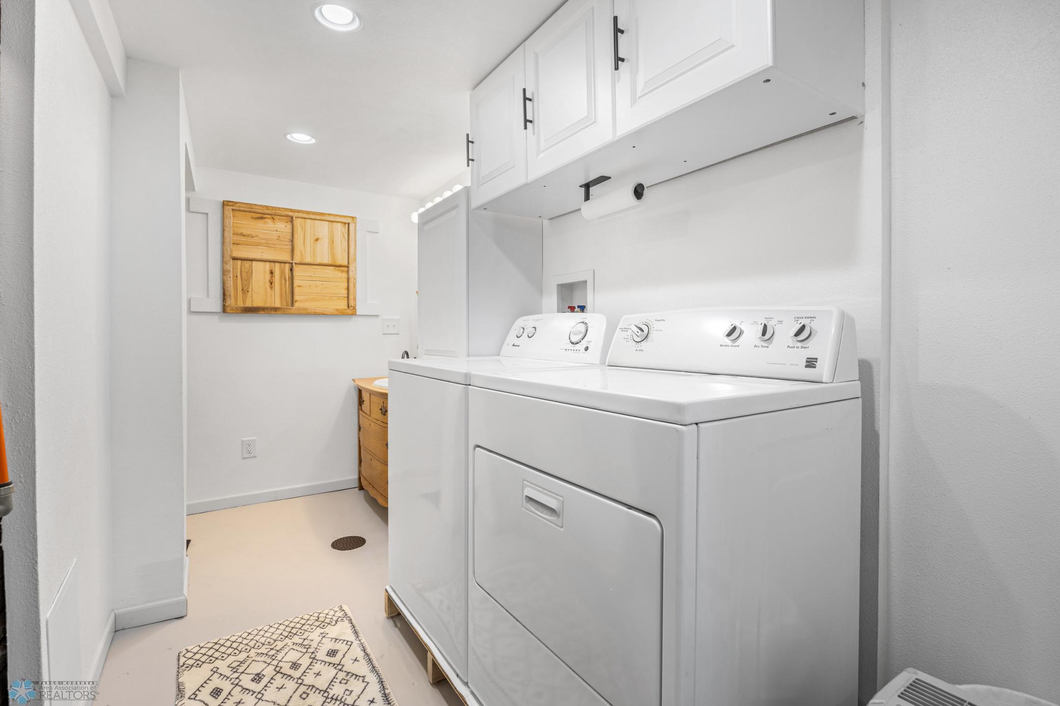 Laundry/Bathroom
