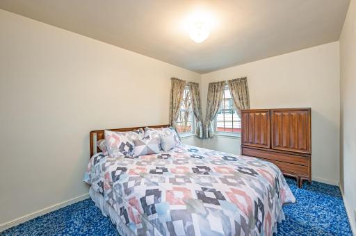 2011 Albion Ave Fairmont MN-18.jpg
