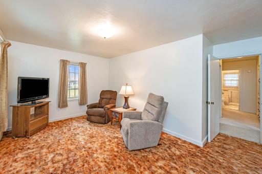 2011 Albion Ave Fairmont MN-23.jpg