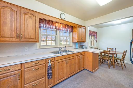 2011 Albion Ave Fairmont MN-15.jpg