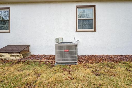 2011 Albion Ave Fairmont MN-36.jpg