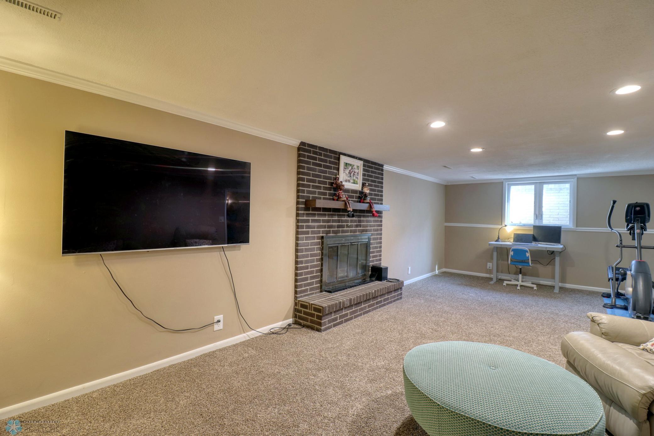 15Basement1_3.jpg