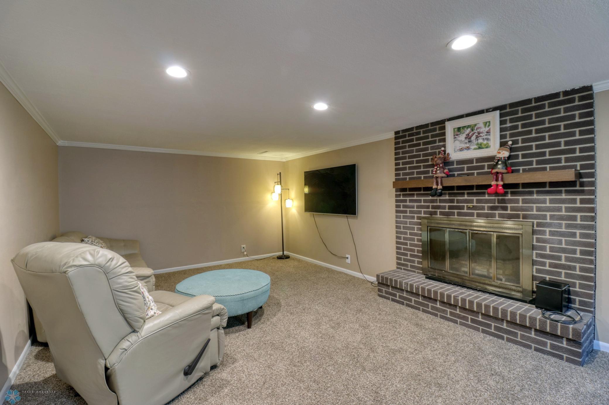15Basement1_1.jpg