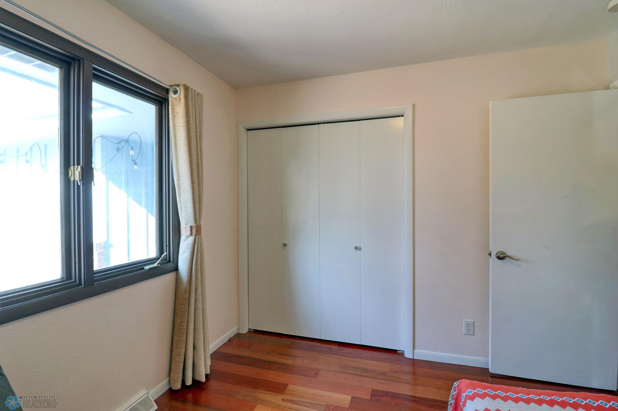 9Bedroom 1_2.jpg