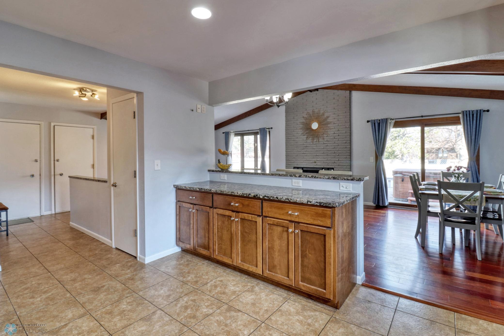 7Kitchen1_5.jpg