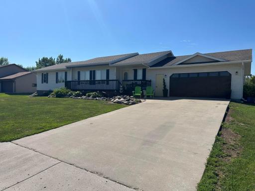 306 7th Street SW, Roseau, MN 56751
