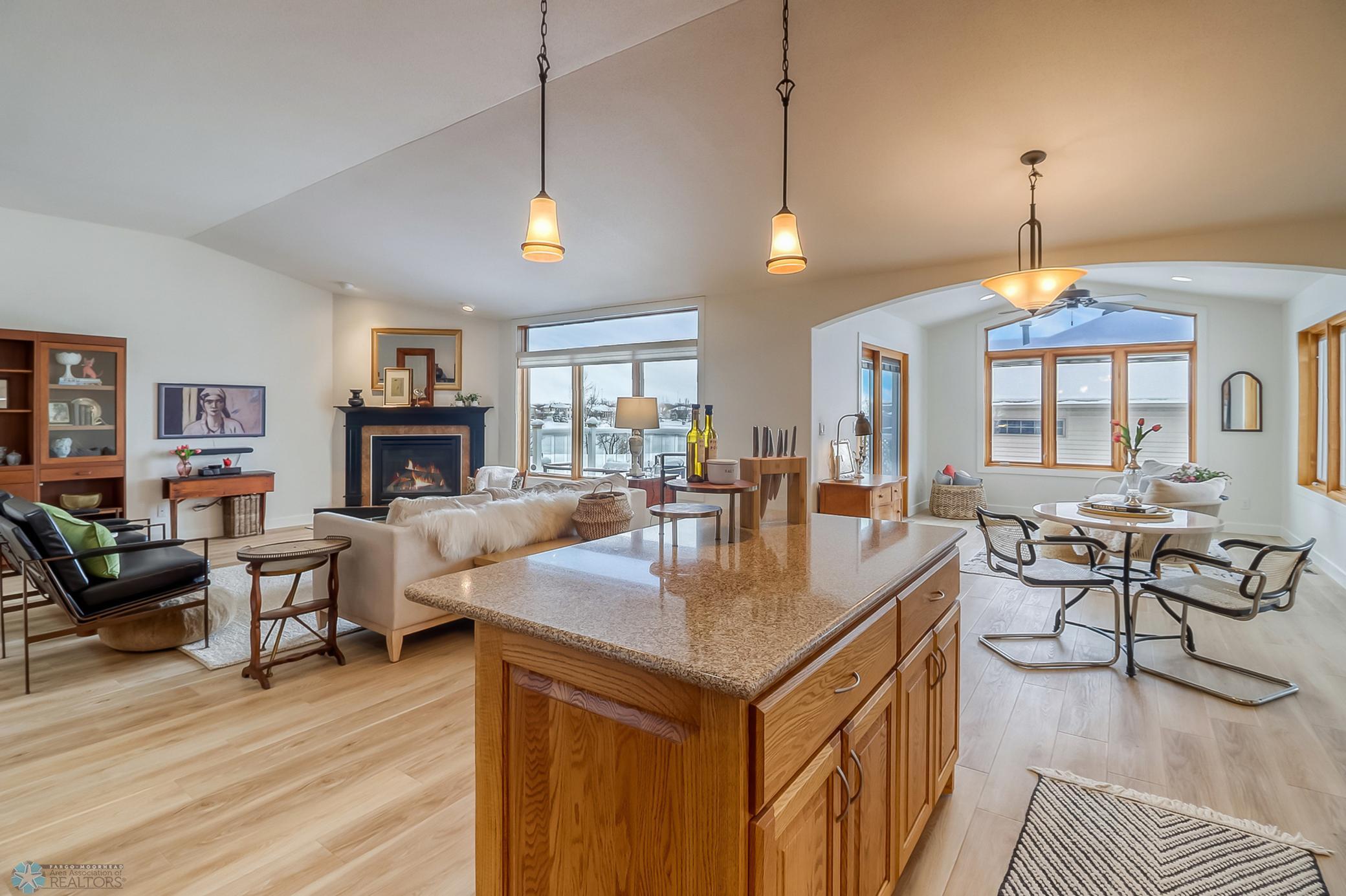 Kitchen1_5-3264.jpg