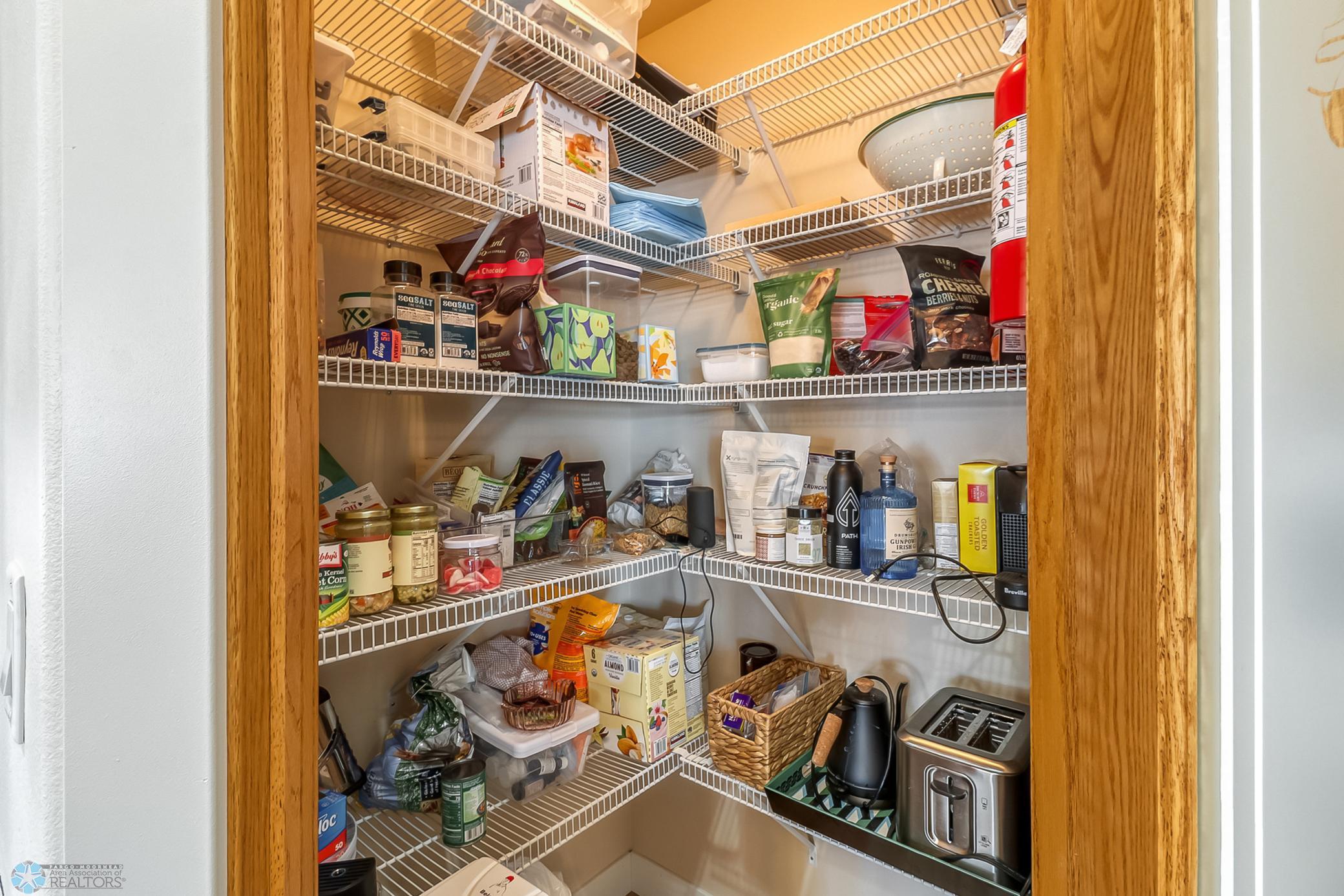 Kitchen_Pantry1_1-3264.jpg