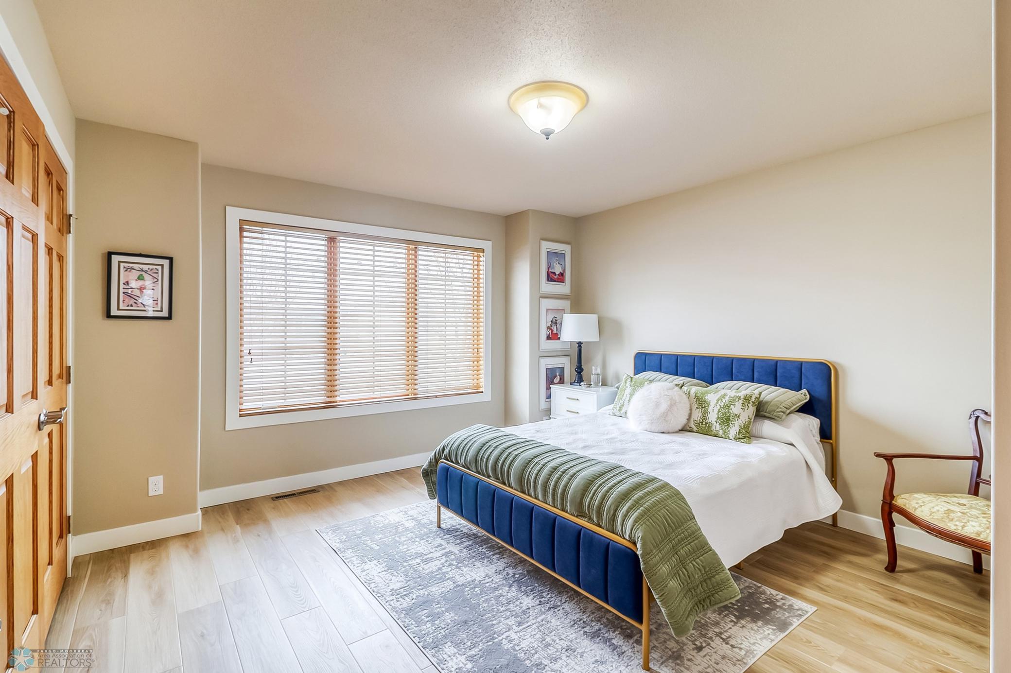 Bedroom1_1-3264.jpg