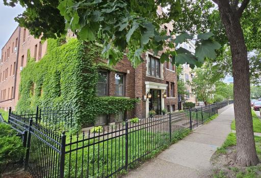 1812 Clinton Avenue, 101, Minneapolis, MN 55404