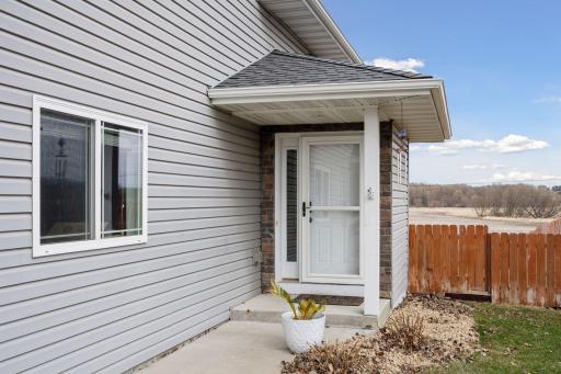 9338 Golden Pond Lane N, Monticello, MN 55362