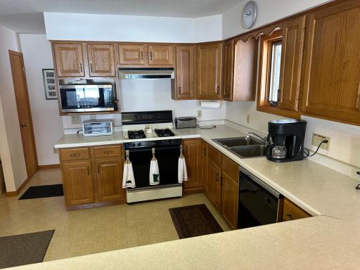 Photo for 2852 Royal Oak Drive NW, Baudette, MN 56623 - Listing #6694262 2852 Royal Oak Drive NW, Baudette, MN 56623
