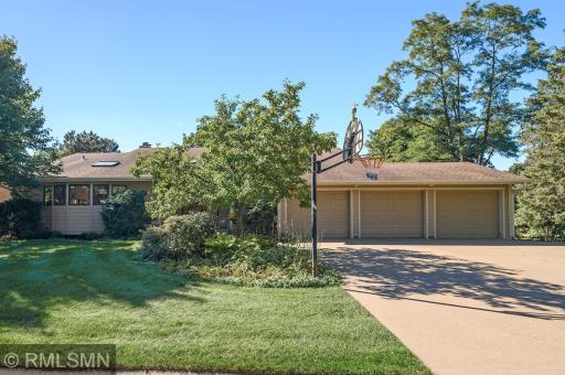 5285 E Lake Beach Court, Saint Paul, MN 55126