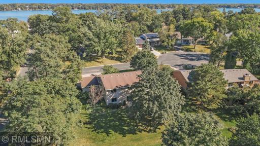5285 E Lake Beach Court, Saint Paul, MN 55126