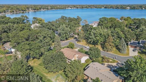 5285 E Lake Beach Court, Saint Paul, MN 55126