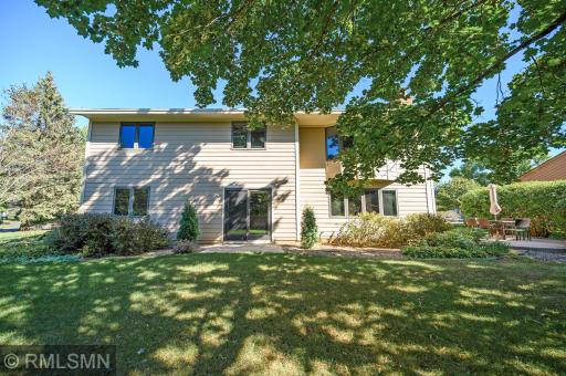5285 E Lake Beach Court, Saint Paul, MN 55126