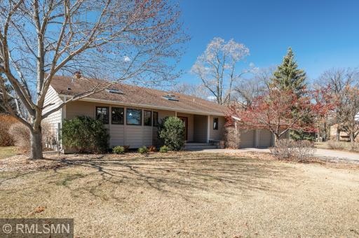 5285 E Lake Beach Court, Saint Paul, MN 55126
