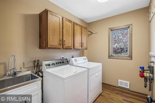 5285 E Lake Beach Court, Saint Paul, MN 55126