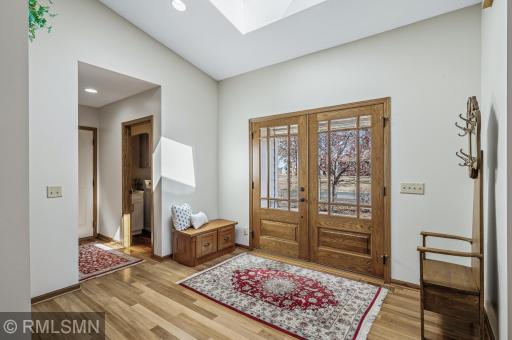 5285 E Lake Beach Court, Saint Paul, MN 55126