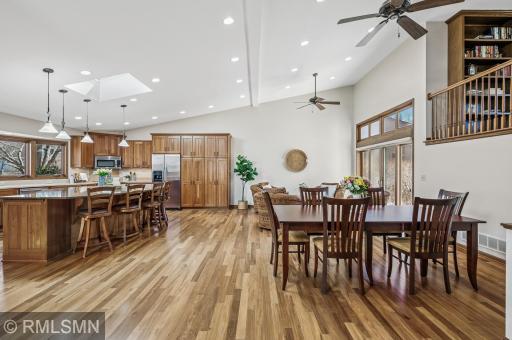 5285 E Lake Beach Court, Saint Paul, MN 55126