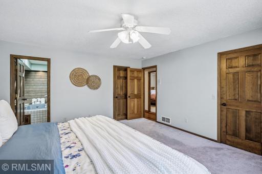 5285 E Lake Beach Court, Saint Paul, MN 55126
