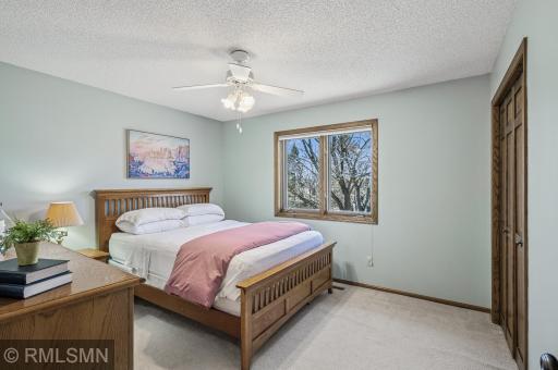 5285 E Lake Beach Court, Saint Paul, MN 55126