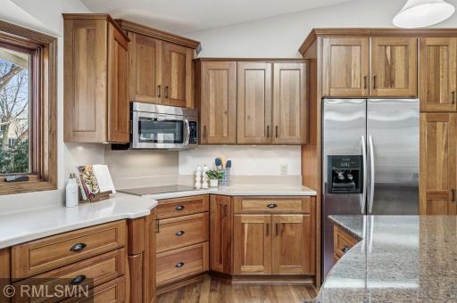 5285 E Lake Beach Court, Saint Paul, MN 55126