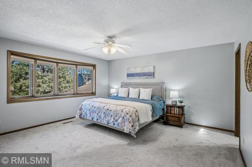 5285 E Lake Beach Court, Saint Paul, MN 55126