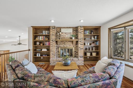 5285 E Lake Beach Court, Saint Paul, MN 55126