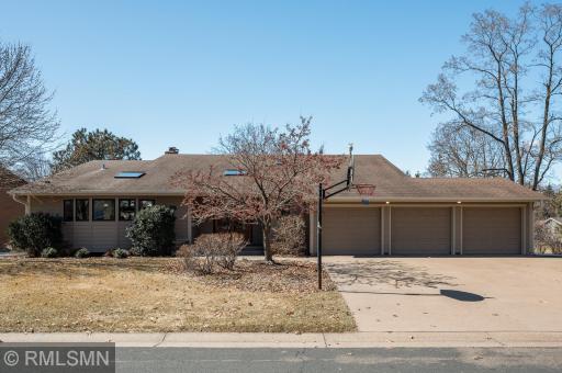 5285 E Lake Beach Court, Saint Paul, MN 55126