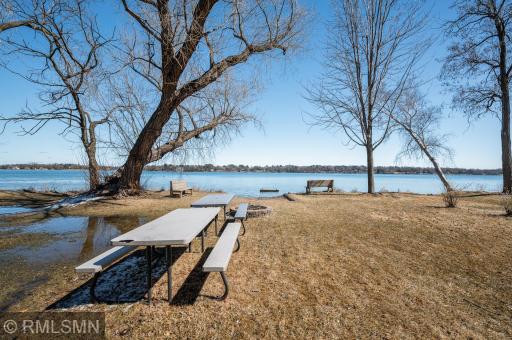 5285 E Lake Beach Court, Saint Paul, MN 55126