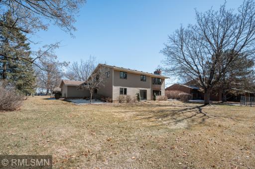 5285 E Lake Beach Court, Saint Paul, MN 55126