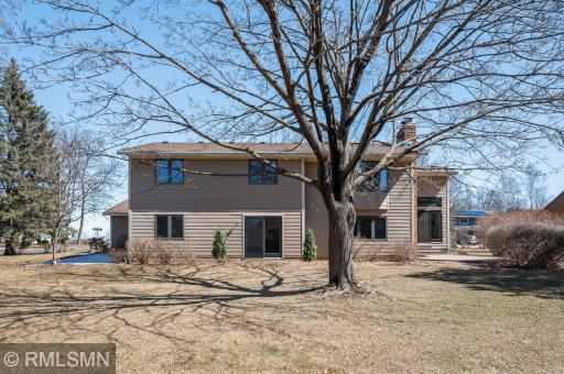5285 E Lake Beach Court, Saint Paul, MN 55126