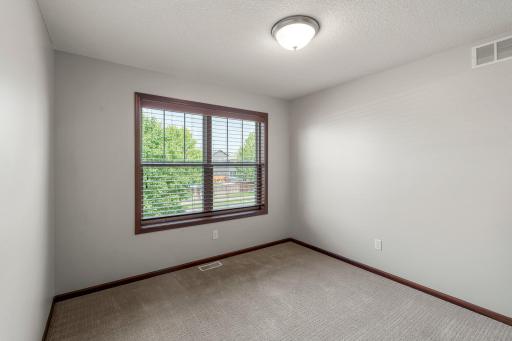 18285 Dunbury Avenue, Farmington, MN 55024
