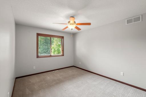 18285 Dunbury Avenue, Farmington, MN 55024