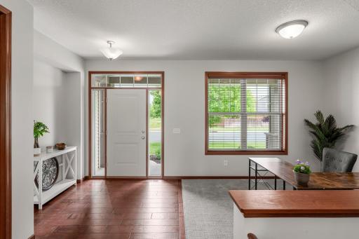 18285 Dunbury Avenue, Farmington, MN 55024