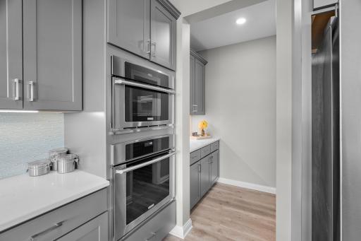 2661 Clover Field Cir MLS-41.jpg