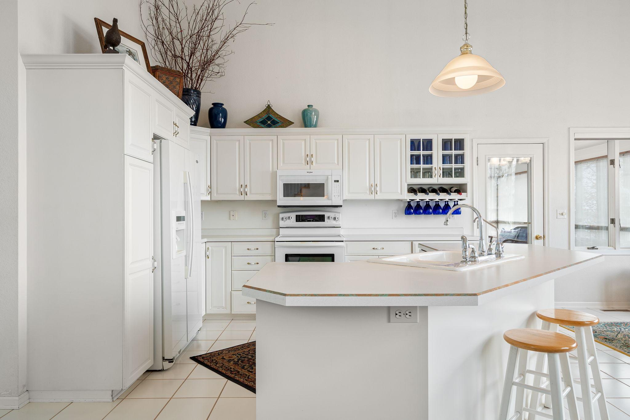 33-web-or-mls-20645-206th-st-w.jpg