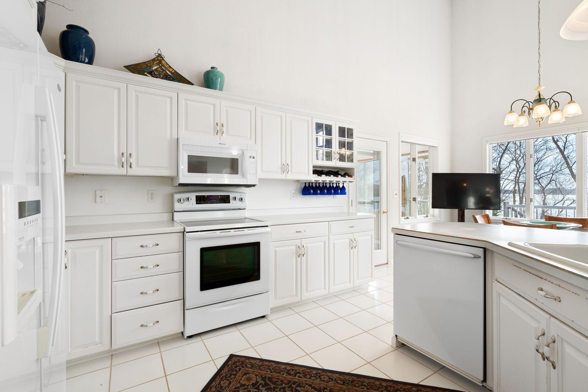 39-web-or-mls-20645-206th-st-w.jpg