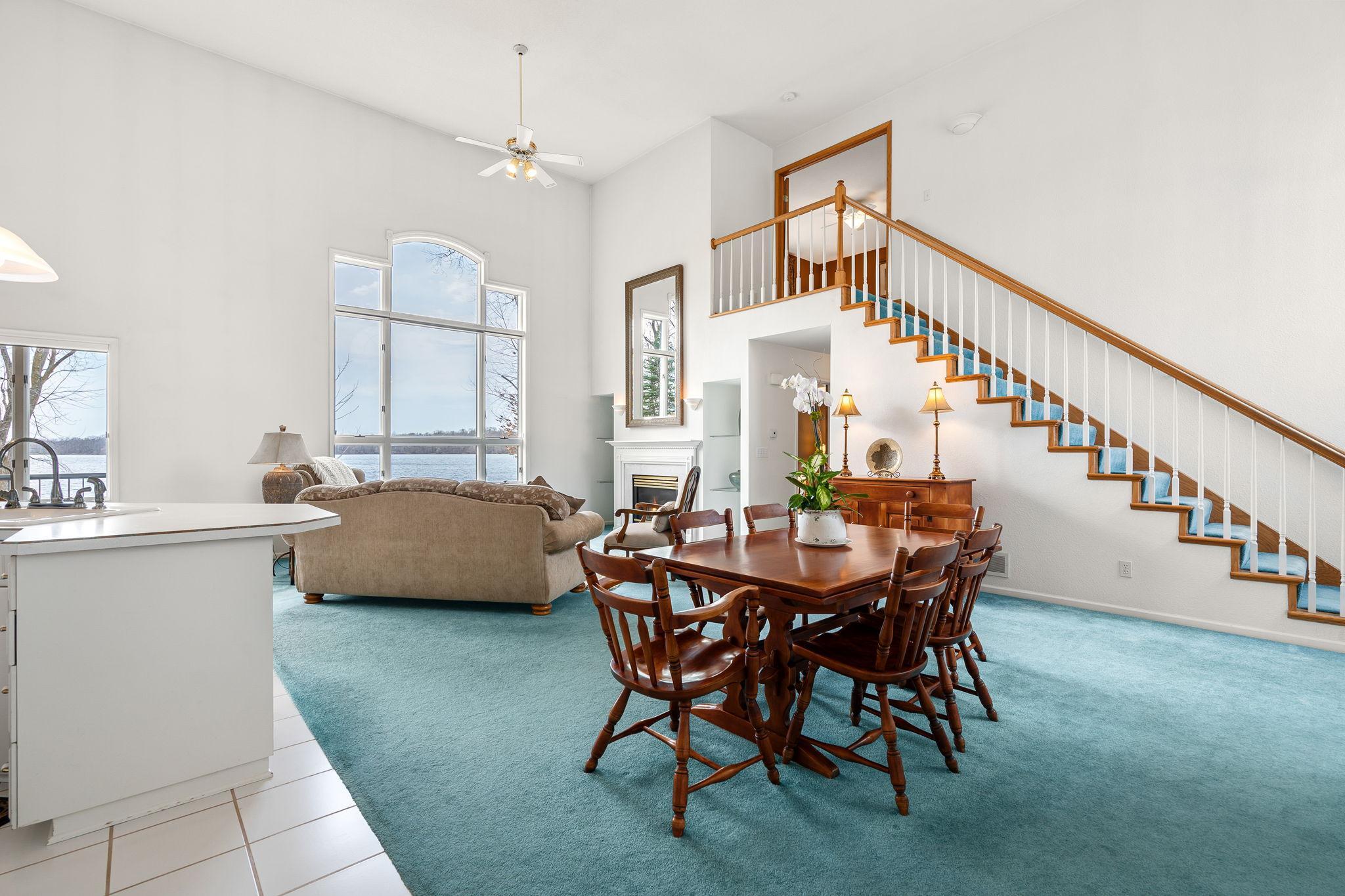 32-web-or-mls-20645-206th-st-w.jpg