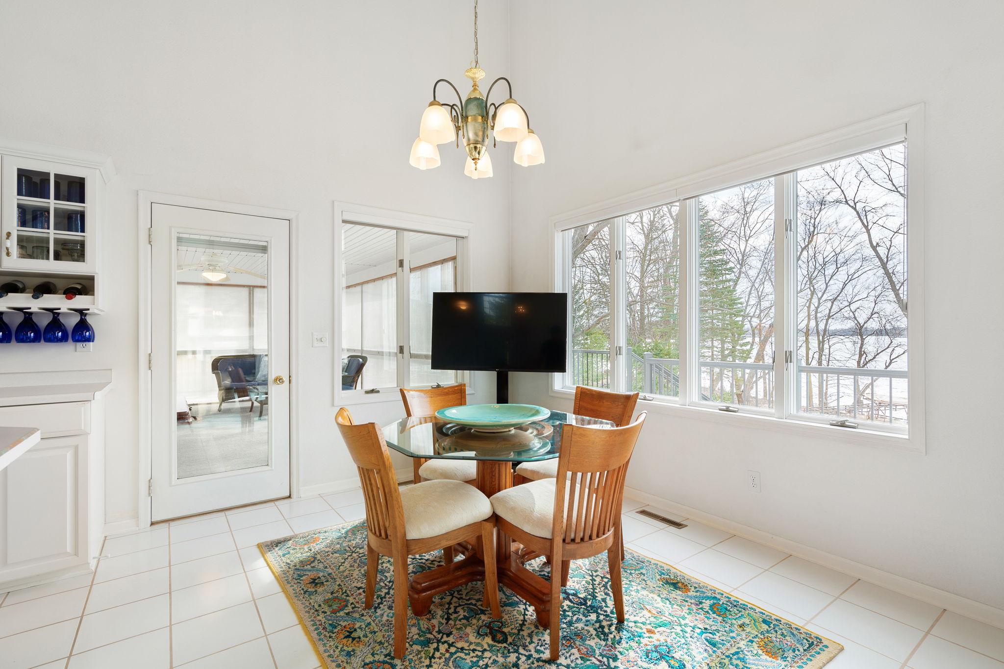 36-web-or-mls-20645-206th-st-w.jpg
