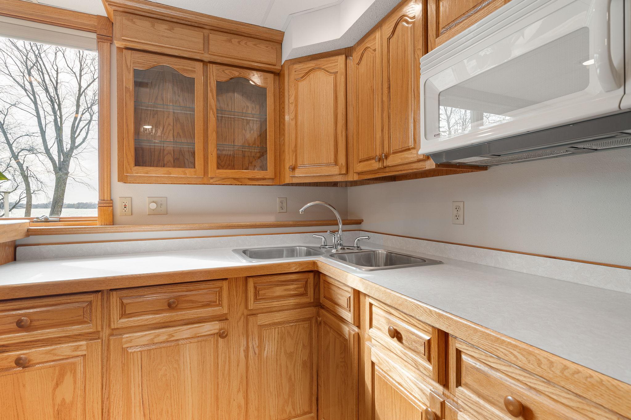 64-web-or-mls-20645-206th-st-w.jpg
