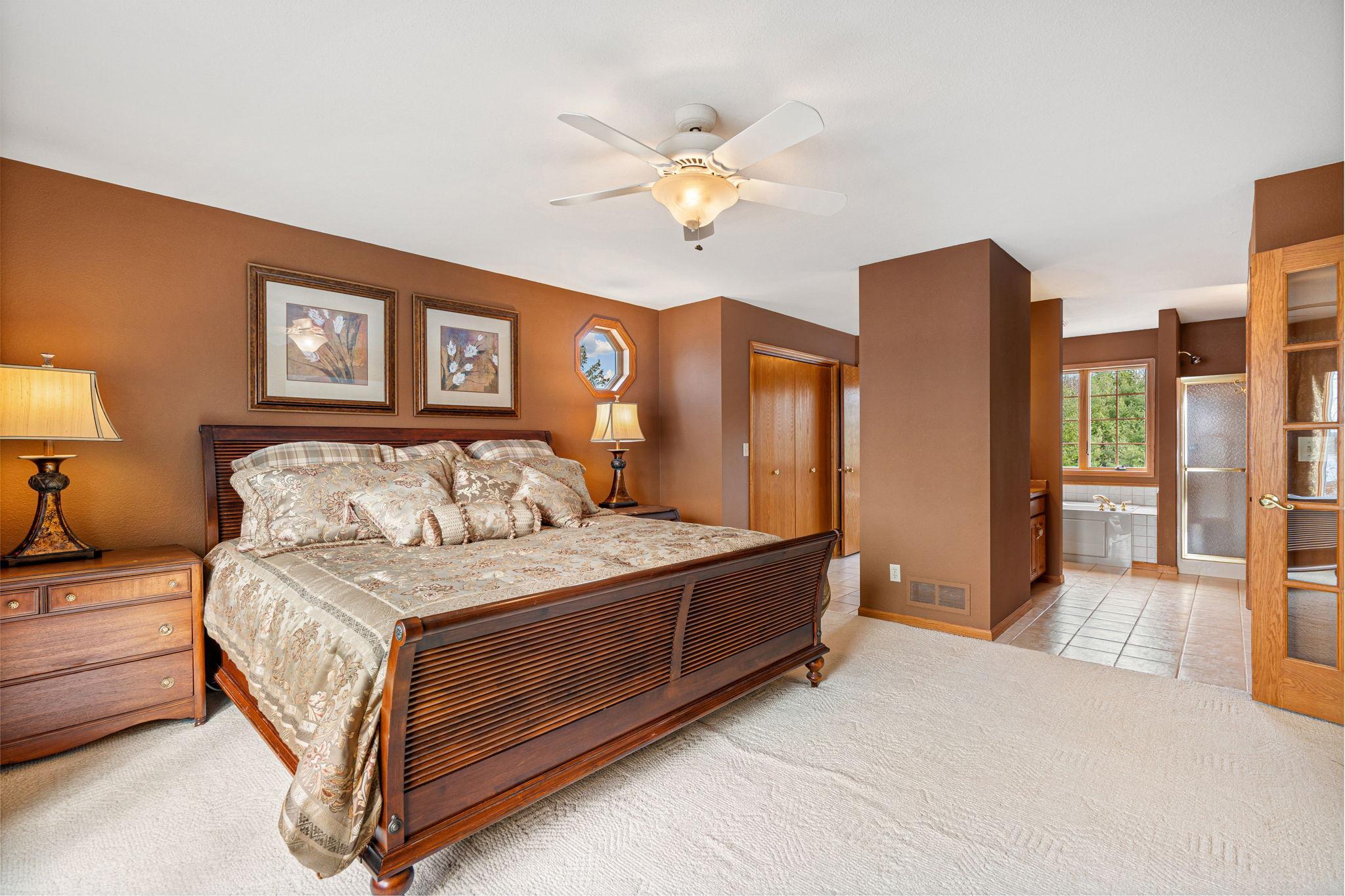 52-web-or-mls-20645-206th-st-w.jpg